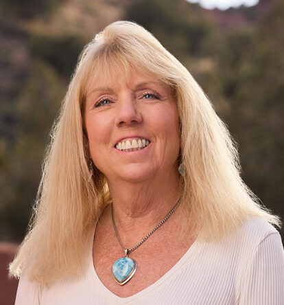 mii amo practitioner, woman with blonde hair and white shirt