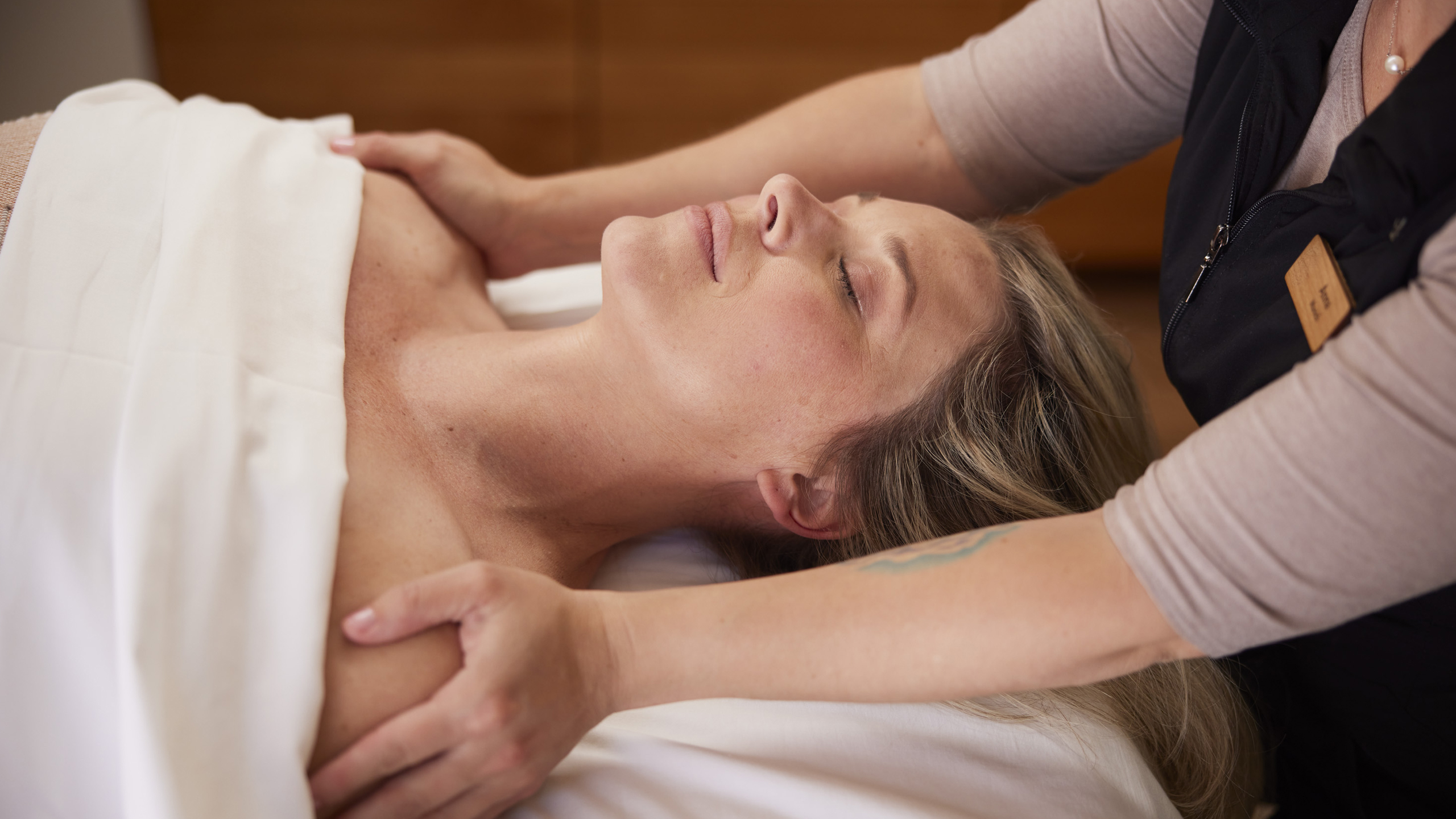 woman receiving spa treatment