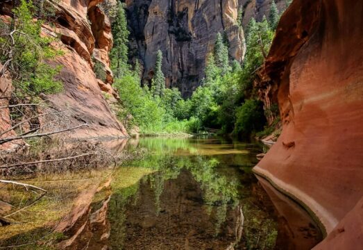 water in oak creek canyon