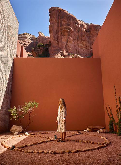 Woman-in-Mii-amo-Meditation-Circle